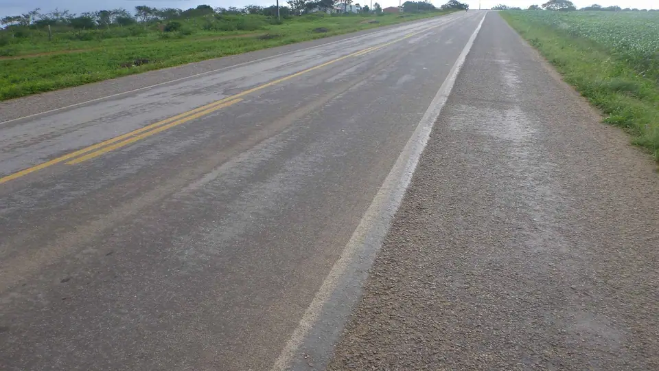 Pavimento de rodovia estadual em Sergipe